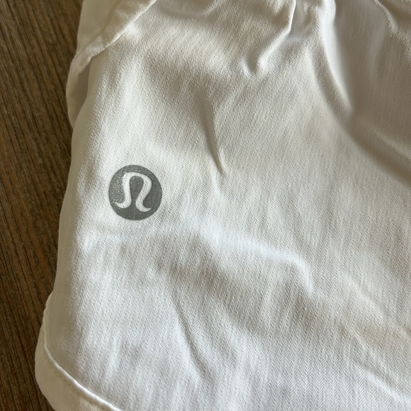 Lululemon speed shorts 6 white - Picture 4 of 5